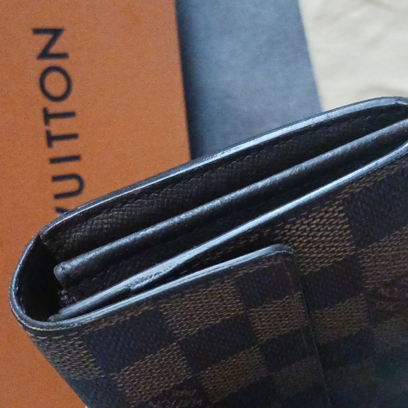 Louis Vuitton Sarah Damier Ebene Wallet - Picture 5 of 15